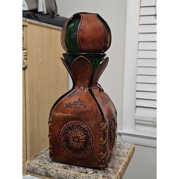Vintage Embossed Leather Wrapped over Green Glass Decanter With Cork Stopper - Picture 3 of 11